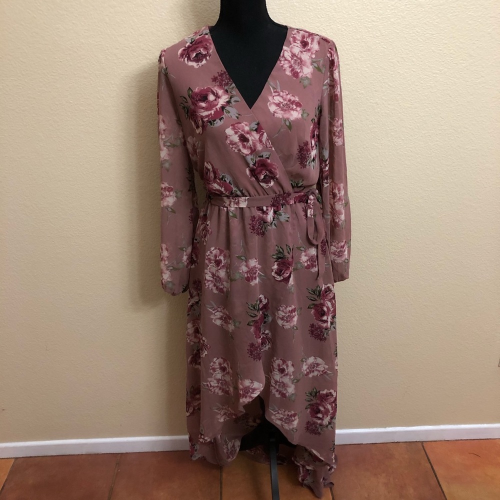 Dress - Picture 5 of 8